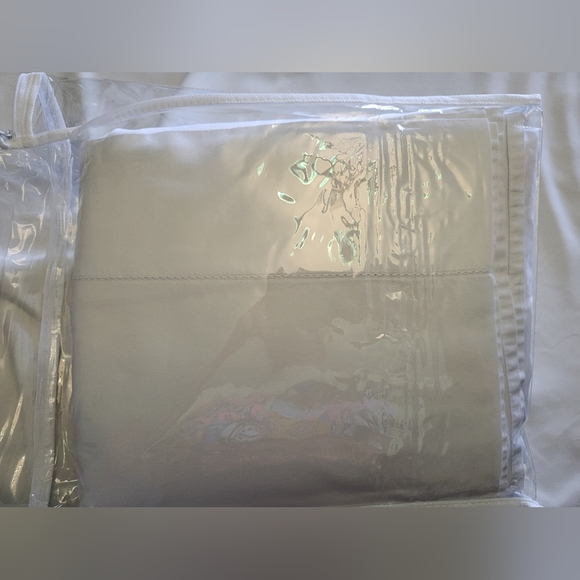 Charisma Sheet Set with 2 Pillow cases White, QUEEN - Picture 6 of 12